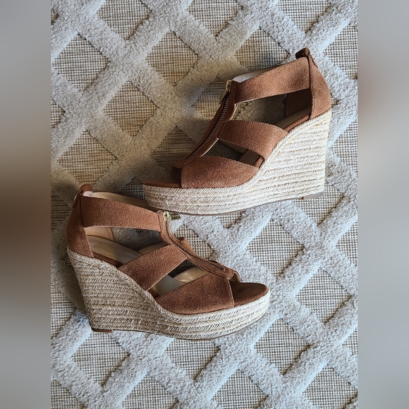 Michael Kors Tan Wedge Sandals - Picture 8 of 15